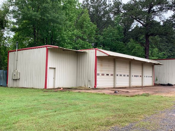 1315 S I -20 Serv Rd, Waskom, TX 75692